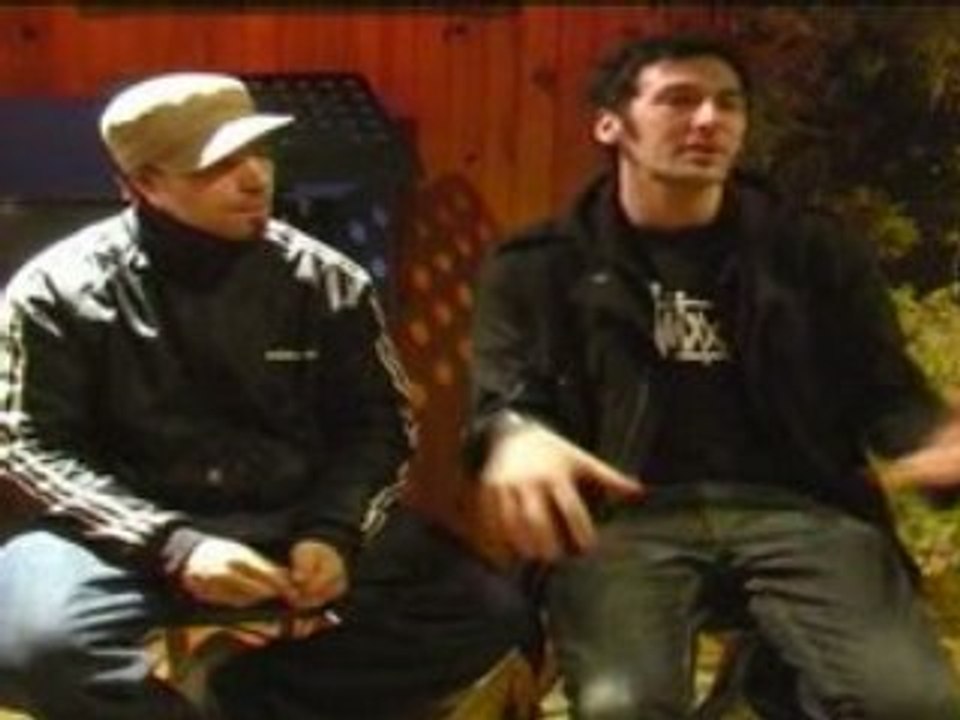 Interview Mass Hysteria