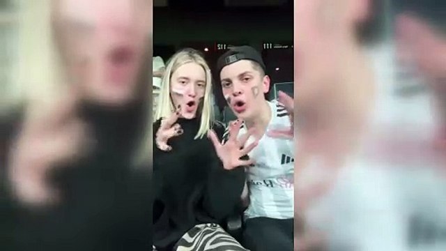 Ebrar Karakurt, takım arkadaşına Beşiktaş tezahüratı öğretiyor