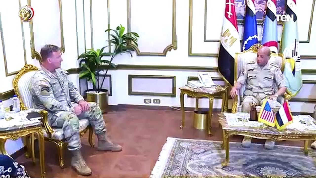 مصر والأردن والإمارات ينفذان عملية إسقاط لأطنان من المساعدات الإنسانية فوق قطاع غزة