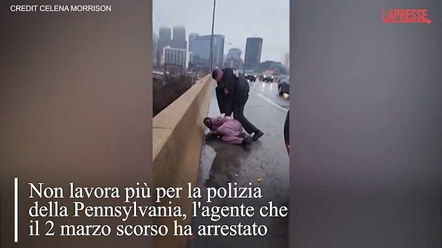 Usa, agente che arrestò leader LGBTQ di Philadelphia non fa più parte della polizia di stato