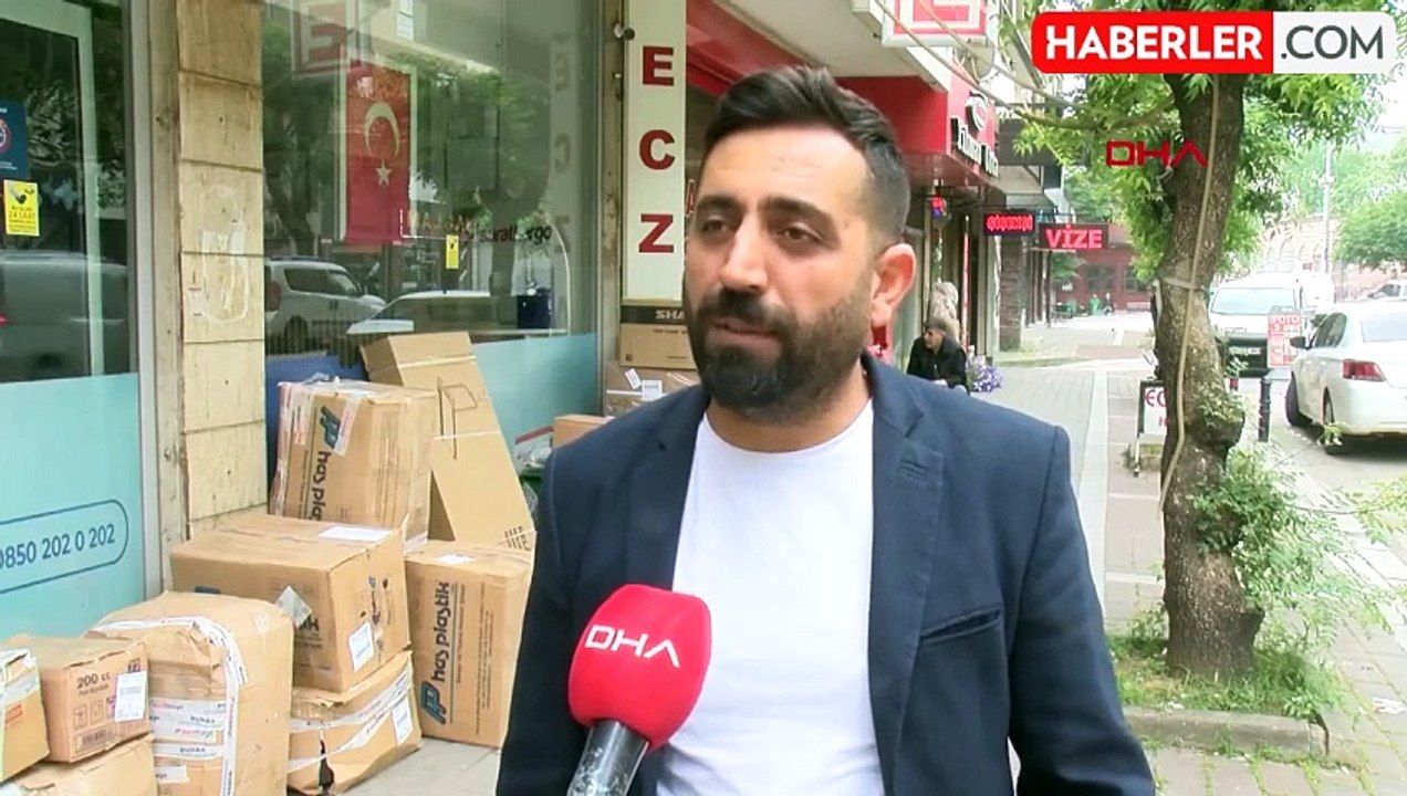 İnternetten sipariş ettiği kedi kumu paketi delik çıkınca, kargo şirketini basıp çalışanlara saldırdı