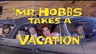 M. Hobbs prend des vacances Bande-annonce (EN)