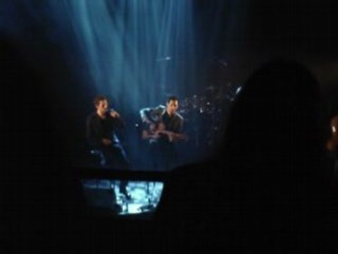 Folies Bergères Paris9 - AaRON - Mister K