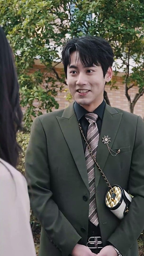 热门短剧推荐 《她是他，他是她》 (上)