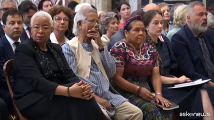 Papa Francesco esorta alla pace i partecipanti al Wmhf