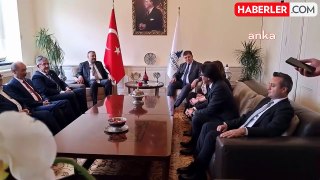 CHP Ege Bölgesi İl Başkanları İzmir Büyükşehir Belediye Başkanı Cemil Tugay'ı Ziyaret Etti