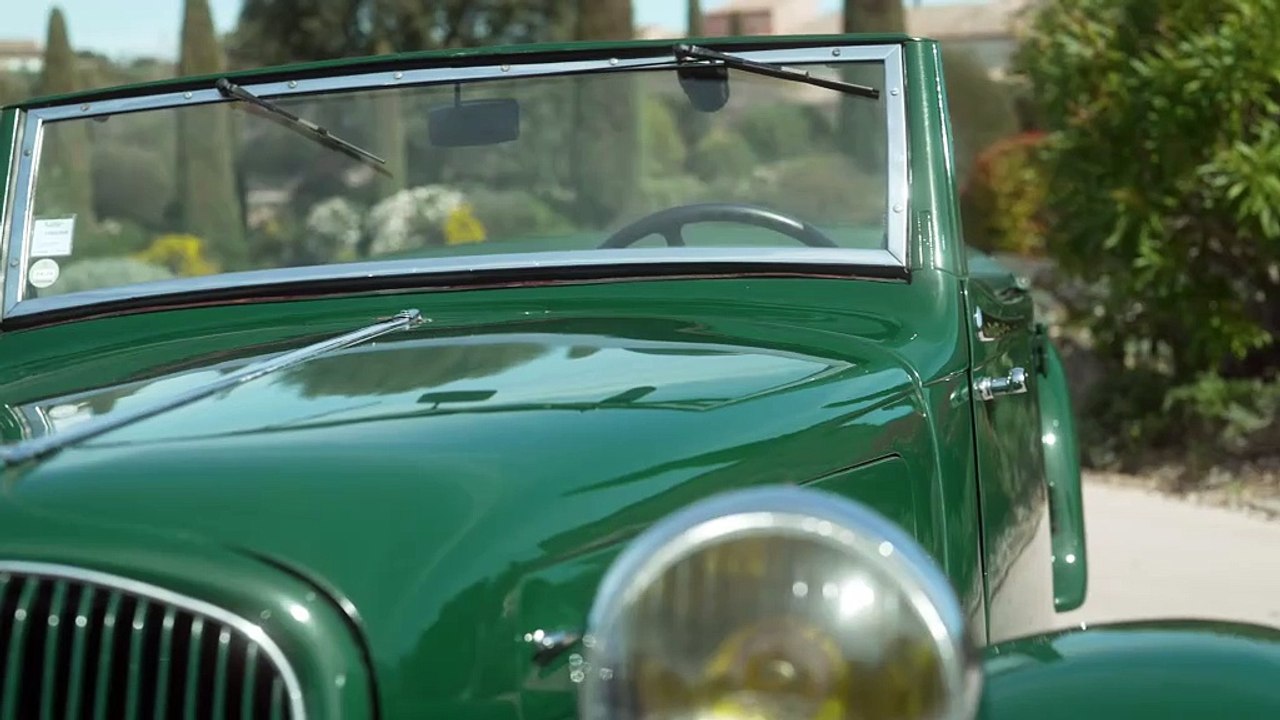 La Traction Avant de Citroën a ouvert la voie à l'automobile moderne avec le principe de roues avant motrices et directrices