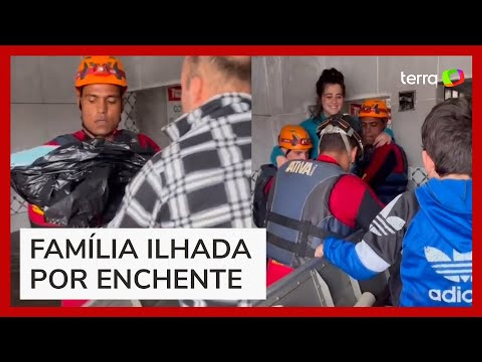 Bombeiros resgatam mãe e bebê de 20 dias de casa inundada em Pelotas (RS)