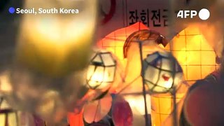 Crowds gather to see ornate lights of Seoul's Lotus Lantern Festival
