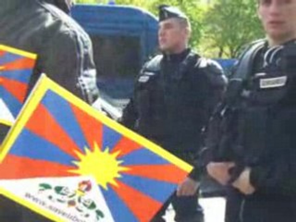 JO Flamme olympique à Paris, manifestation tibet.
