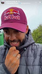 Pedro Scooby adota cão resgatado no Rio Grande do Sul; vídeo