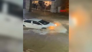 Tokat'ta sağanak yağış; yollar göle döndü, su baskınları yaşandı
