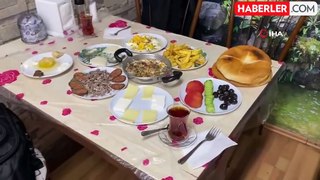Konya'da Tarihi Bedesten Çarşısında Babadan Kalma Kahvaltı Salonu