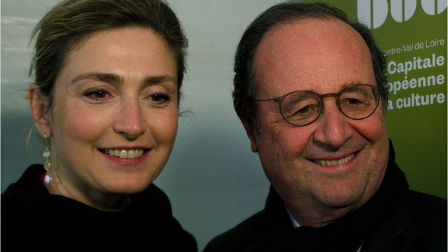 VOICI : Ils étaient très... : Julie Gayet révèle la réaction de ses parents lorsqu'ils ont appris pour son couple avec François Hollande