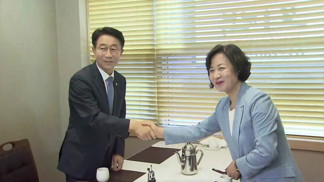 조정식·정성호 국회의장 후보 사퇴...추미애·우원식 양자대결 / YTN