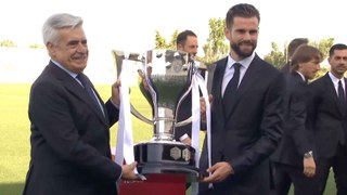 El Real Madrid recibe el trofeo de campeón de La Liga 2023/24