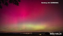Lo spettacolo dell'aurora boreale nei cieli d'Europa durante la tempesta solare