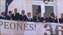 Ancelotti canta el himno de la Décima del Real Madrid con la afición