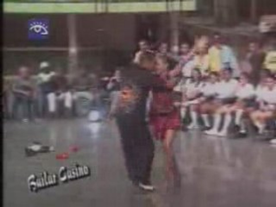 Yanek y Diana - Cuban style Salsa