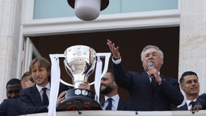 El Real Madrid celebra el título de Liga con la afición
