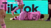 Una violenta patada sacó a Messi de la cancha y una nueva regla le impidió patear el tiro libre que terminó en golazo de Rojas