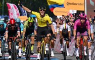 Cycling - Giro d'Italia 2024 - Olav Kooij wins Stage 9 in Napoli after an incredible final, Jhonatan Narvaez crucified by... Tadej Pogacar !