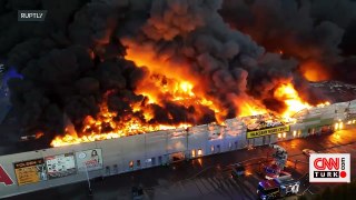 Varşova'da AVM yangını
