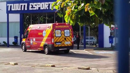 Criança é socorrida pelos Bombeiros após quebrar o braço em parquinho no Bairro São Cristóvão