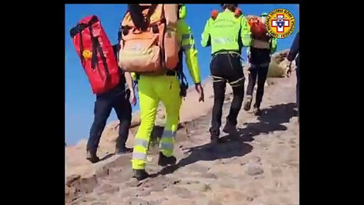 Paura per un turista tedesco a Vulcano, salvato dal Soccorso alpino. Intervento anche a Linguaglossa