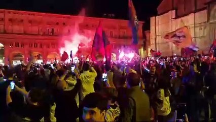 Скачать видео: Video: Bologna in Champions League, festa in piazza