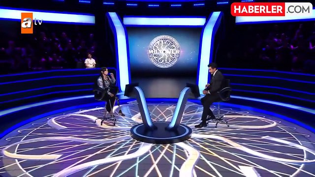 Kim Milyoner Olmak İster'de duygu dolu anlar! Kenan İmirzalıoğlu gözyaşlarına hakim olamadı