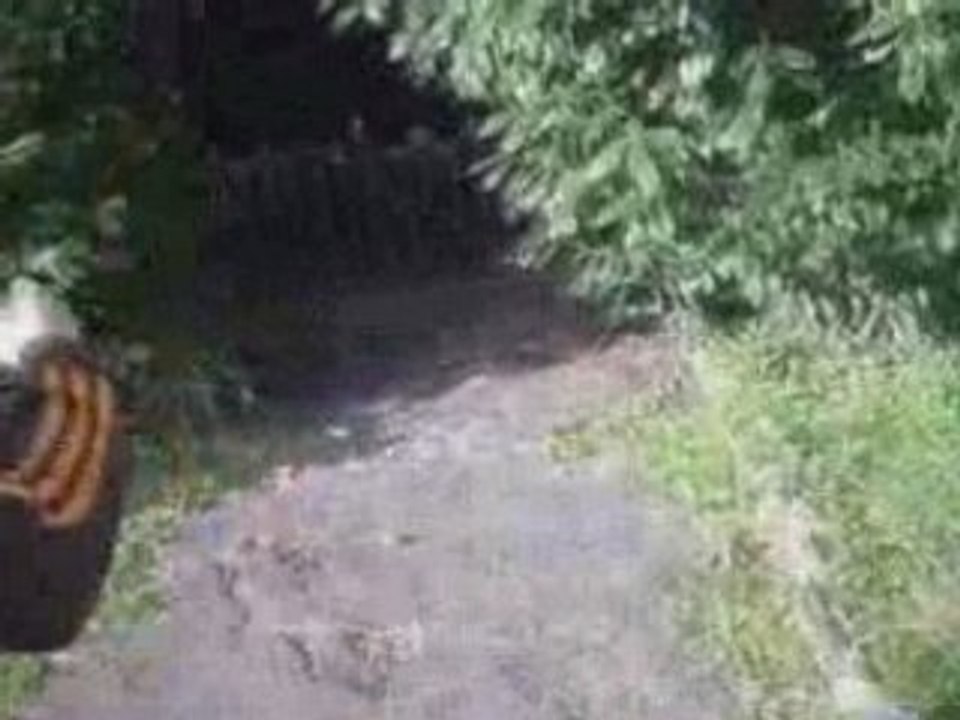Fart Air Tone à La Grotte Chaude