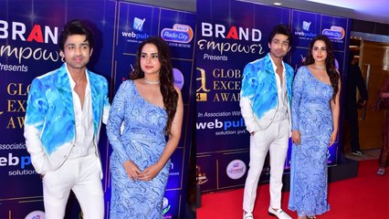 Abhishek Kumar और Ayesha Khan साथ में लगे बेहद Stylish, खुलेआम लगाया गले तो paps बोले...! FilmiBeat