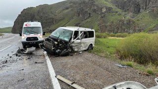 Ağrı'da feci kaza: 1'i çocuk 2 kişi hayatını kaybetti