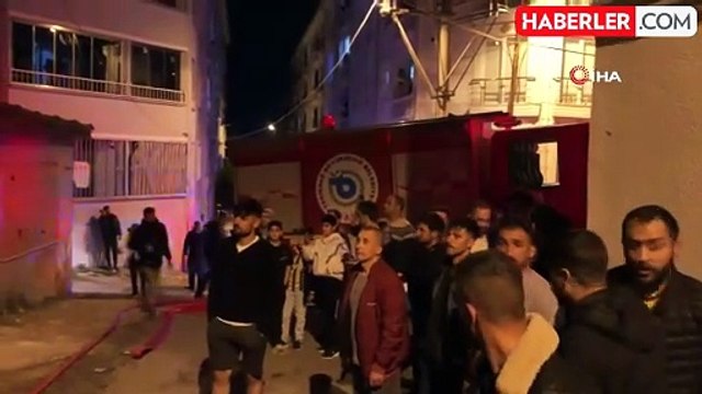 Metruk binada çıkan yangın mahalleliyi sokağa döktü
