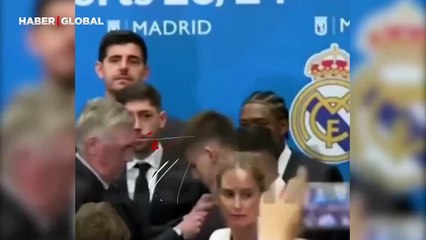 Carlo Ancelotti'den Arda Güler'e baba jesti: Yanına gitti ve...