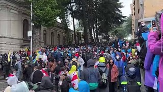 Proteste in Georgien: Tauesende harren vor Parlament aus