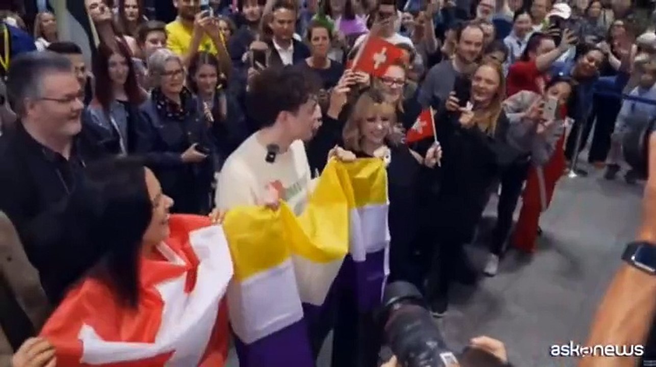 Eurovision, vince la Svizzera con Nemo, ma non la pace