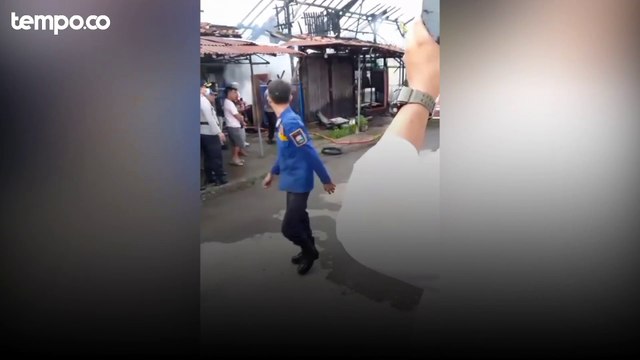 Petugas Damkar Terlindas Truk Damkar saat Beraksi di Tegal