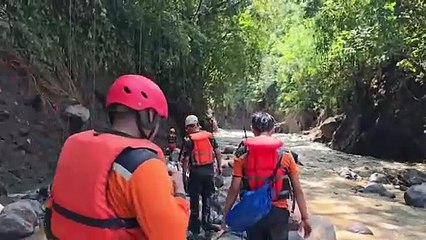 Inundações e lava fria afetam oeste da Indonésia