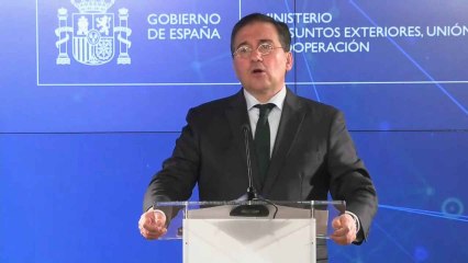 Albares informa a los alcaldes sobre el fin de verja fronteriza y el uso del aeropuerto de Gibraltar.