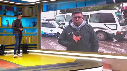 Trufi chocó contra un micro en el tercer anillo