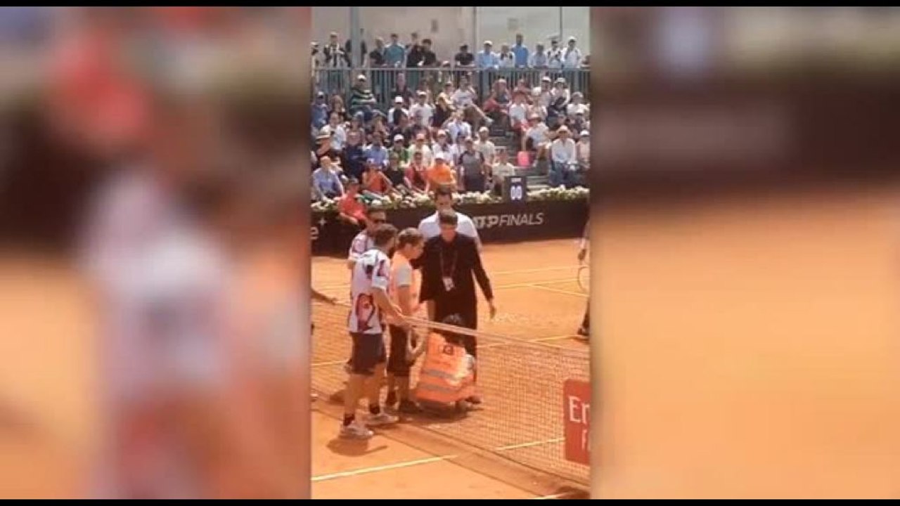 Attivisti di Ultima Generazione interrompono match Internazionali tennis
