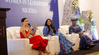 La duquesa de Sussex se ha maquillado y peinado sola durante su visita a Nigeria