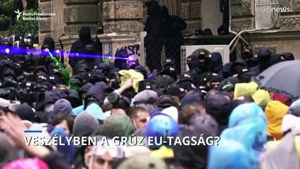 Скачать видео: Az EU arra ösztönzi Grúzia kormányát, hogy tartson ki az uniós tagsághoz vezető demokratikus út mellett