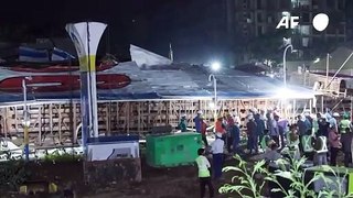 Cuatro muertos y 60 heridos tras la caída de una valla publicitaria en India