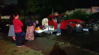 Mulher e criança ficam feridos em acidente de carro no Bairro Cascavel Velho