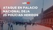 ¡Normalistas lanzan petardos en Palacio Nacional!