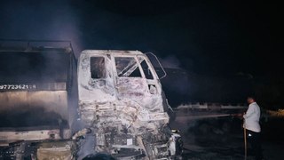 Accident :  टक्कर के बाद दूध वाहन के टैंकर में लगी आग, ट्रक व टैंकर जलकर खाक