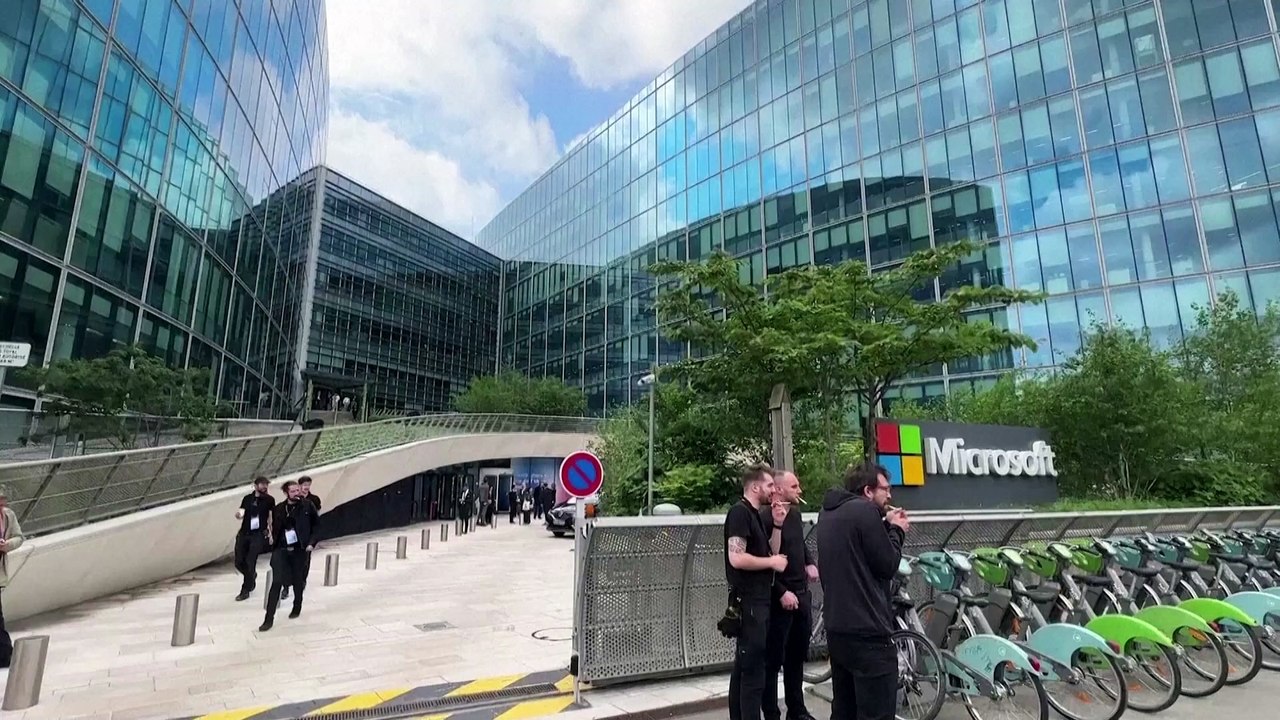 Tech giants vow to invest big in France